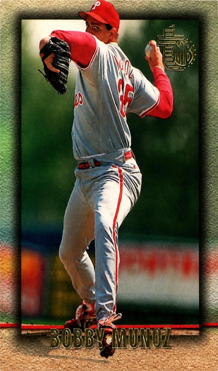 1995 Topps Embossed Bobby Munoz #80 card