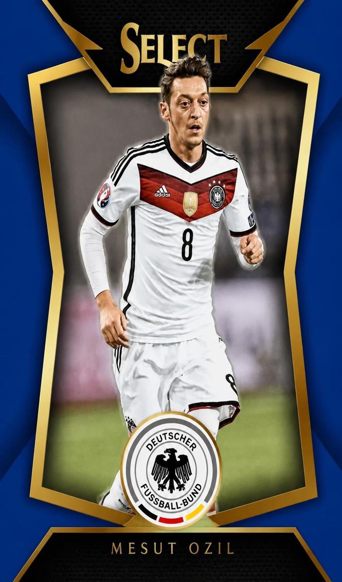 2015 Panini Select Mesut Ozil [Red] #40 card