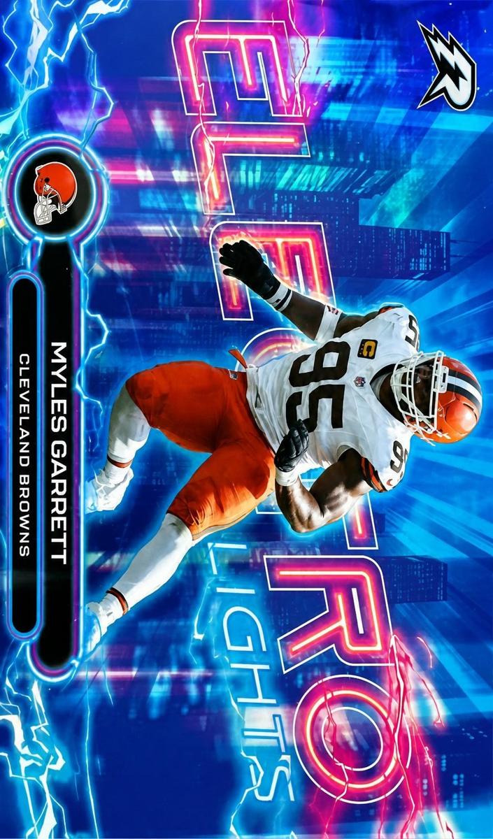 2025 Topps Resurgence Electro Lights Myles Garrett #EL-17 card
