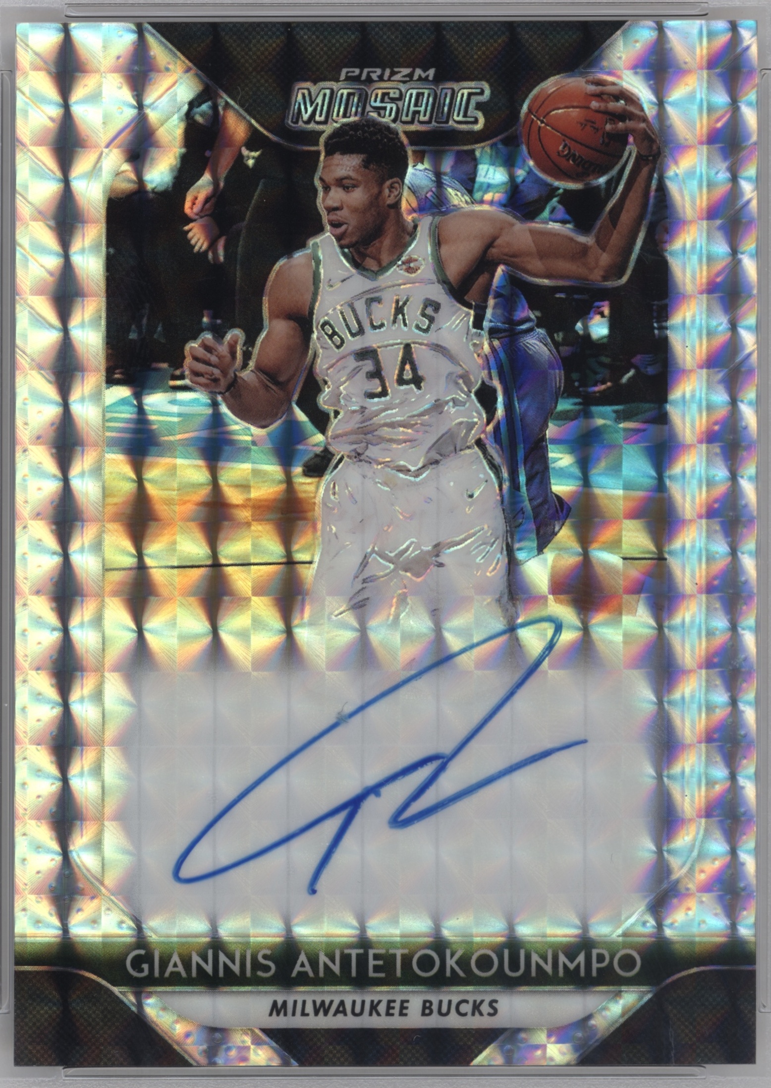 2018 Panini Prizm Mosaic Giannis Antetokounmpo [Gold] #MO-GA card