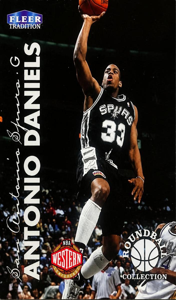 1999 Antonio Daniels [Roundball Collection] #33