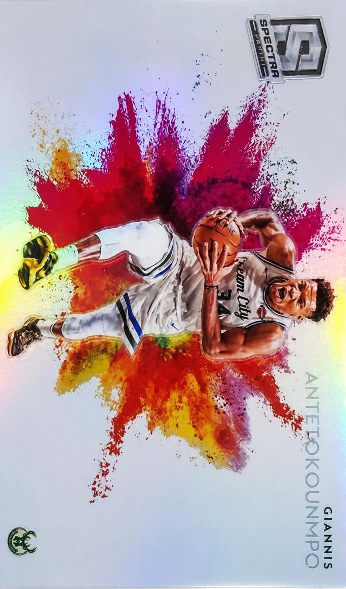 2019 Giannis Antetokounmpo #4
