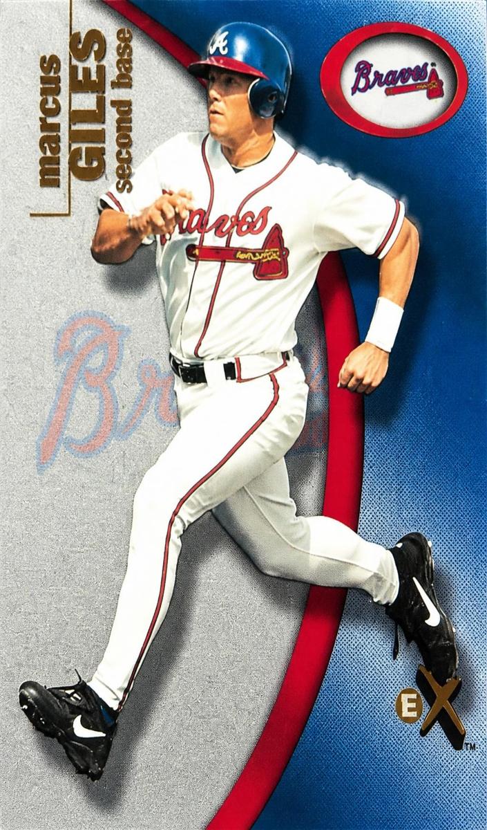 2001 Marcus Giles #104