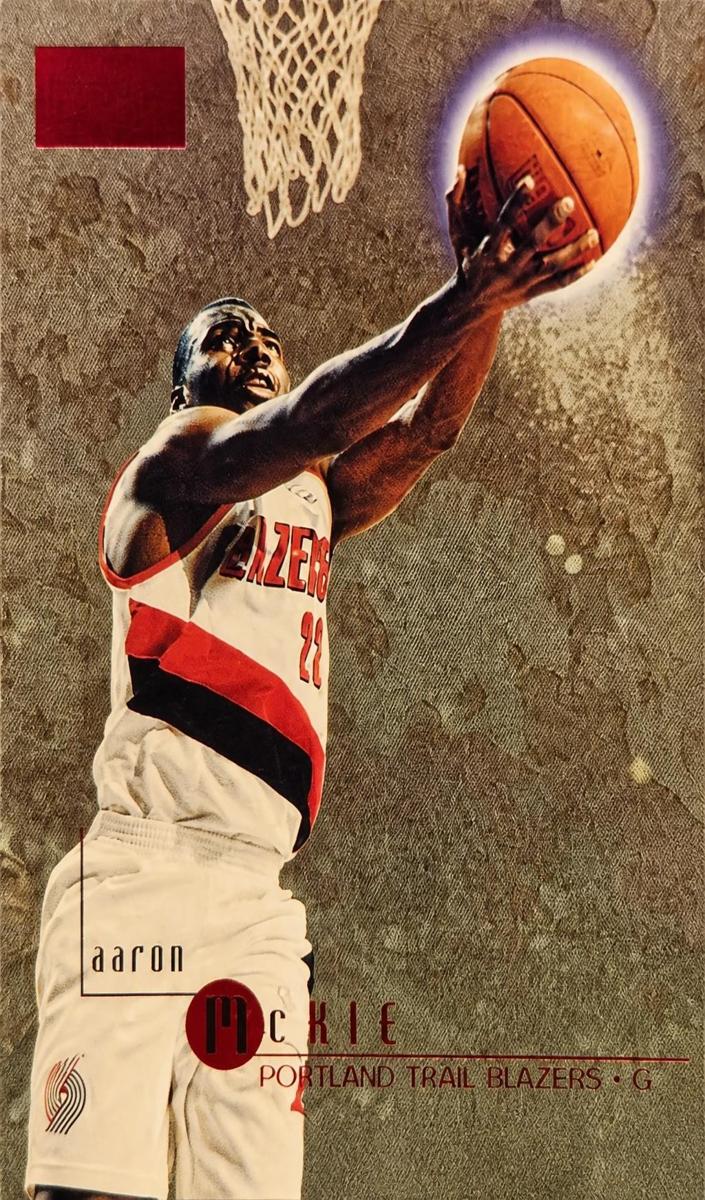 1996 Skybox Premium Aaron Mckie #93 card